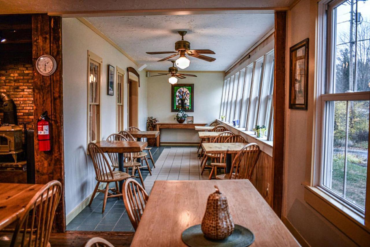 Brook Road Inn Goshen Exteriér fotografie