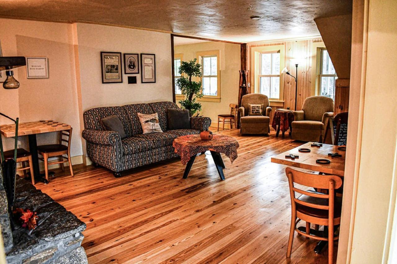 Brook Road Inn Goshen Exteriér fotografie